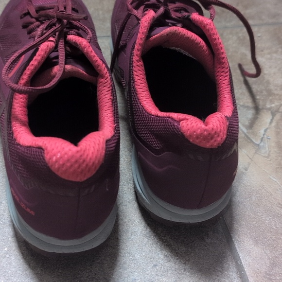 Pearl Izumi Cycling Shoes with SPD clips EUC - Picture 5 of 5